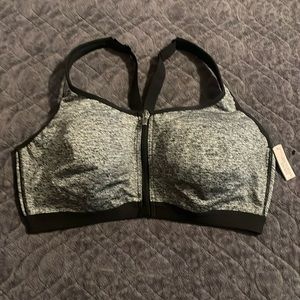 NWT Victoria’s Secret Sports Bra